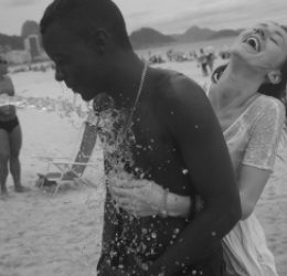 A próxima Sexta Livre no dia 6 de fevereiro, às 19h, traz de volta o famoso fotógrafo norte americano David Alan Harvey lançando seu novo livro Beach Games © David Alan Harvey